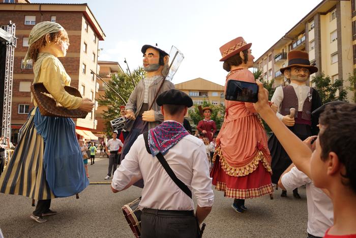 Erraldoien topaketak familie 12 1756405381778