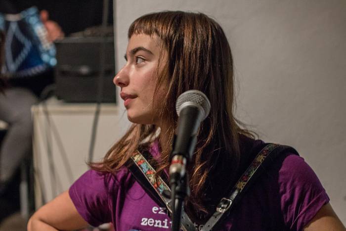 Parez pare zabaldu ditu atea 18 1511891986693