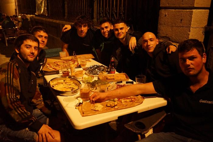 Artziniegako kuadrillek muzi 6 1757714156184