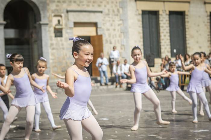 Dantzaz bete dute Amurrioko  10 1776607497704