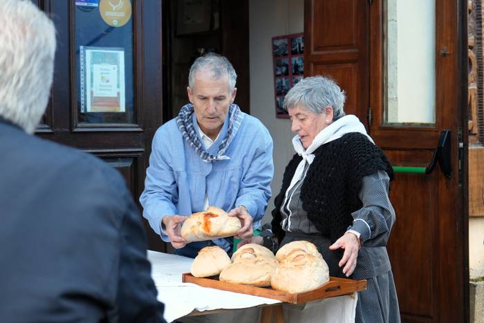 Antzinako ohiturak belaunald 1 1775920339136