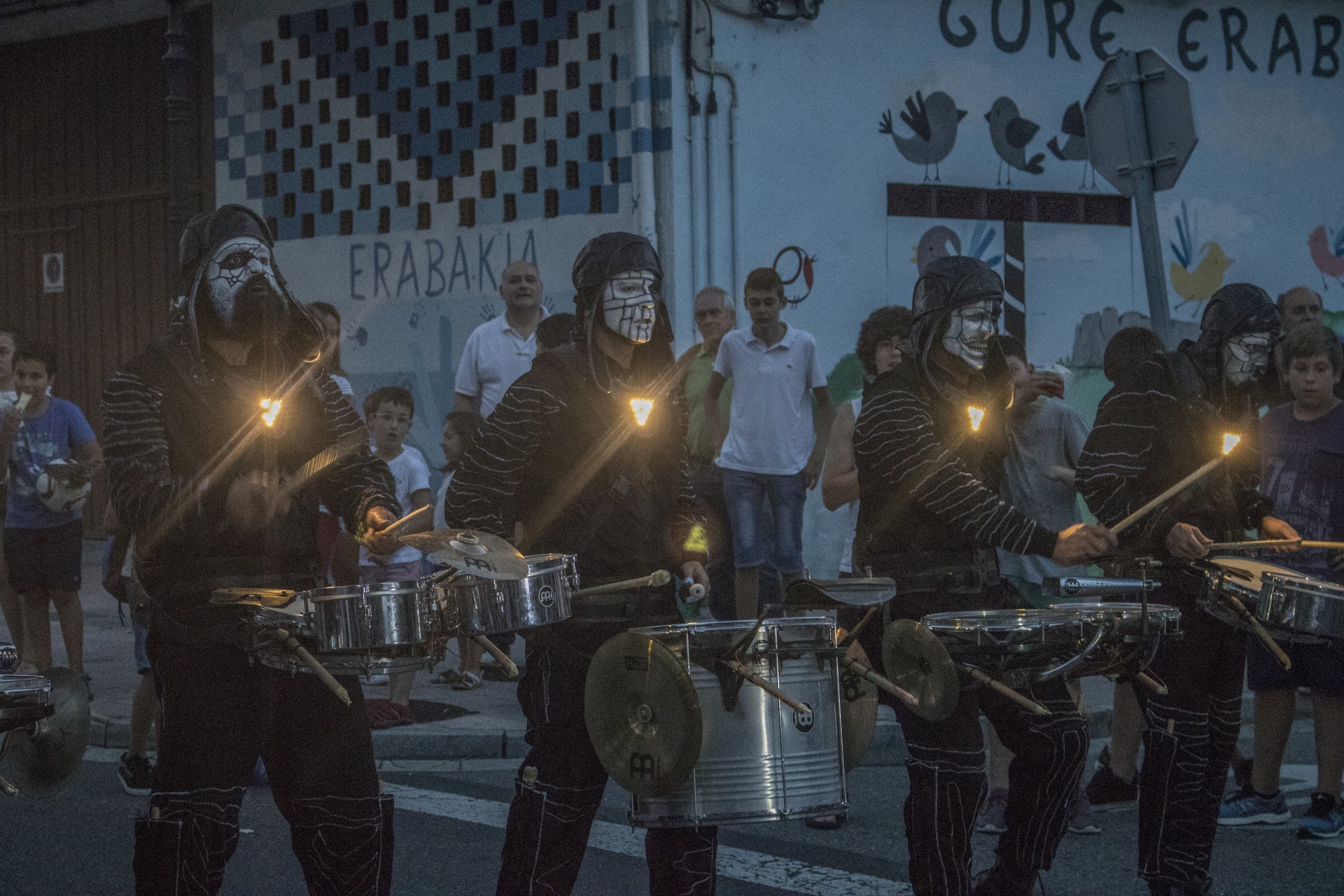 ‘Udako kultur tantak-Cultura a pie de calle’ programak kale antzerkia, kontzertuak eta umeentzako jarduerak antolatu ditu abuzturako