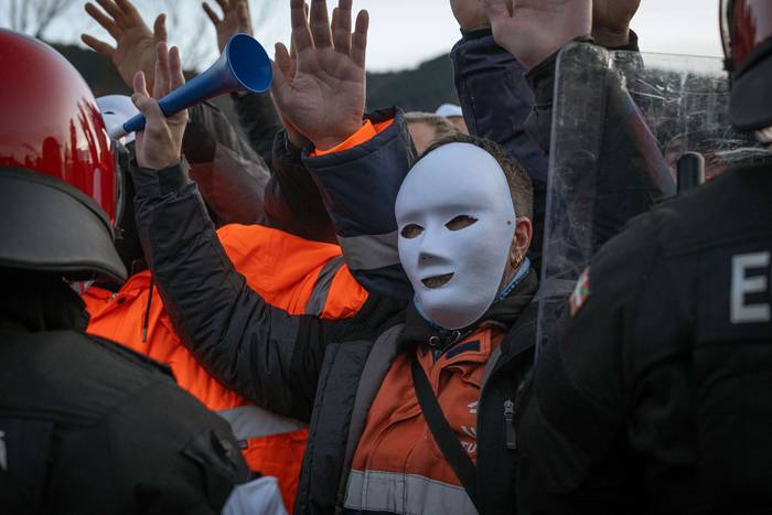 Piketeak, Ertzaintza eta esk 37 1770667683529