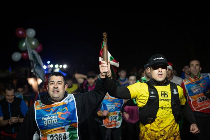 Ehunka lagun atera ditu Korr 25 1774596769869