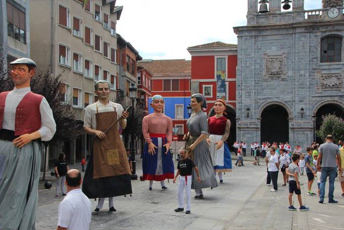 Euskal kanta herrikoien topa 12 1504519462378