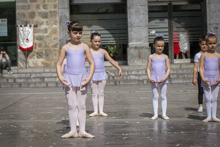 Dantzaz bete dute Amurrioko  5 1776607493765