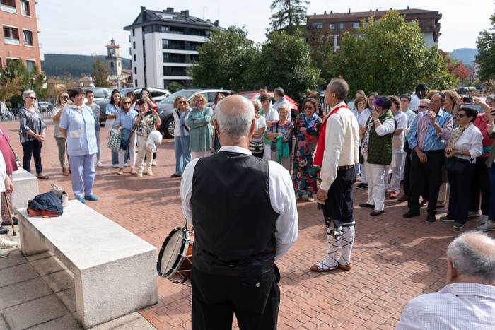 Agur beroa egin diote Amurri 11 1759752069899