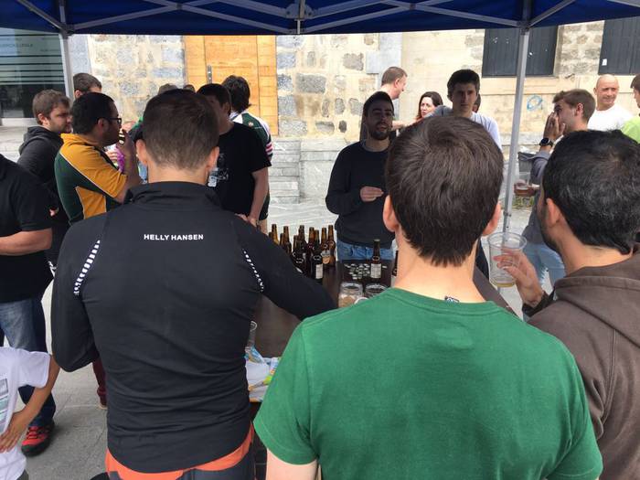 Ekintzaz eta aldarriz busti  13 1496596727318