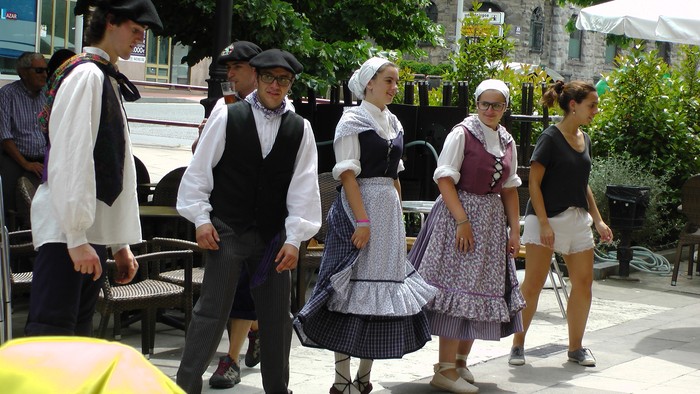 Dantza taldeak izan dira Euskal Jaiko protagonistak - 1