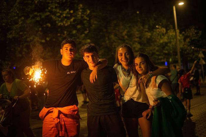 Su artifizial eta musika art 32 1755472027465