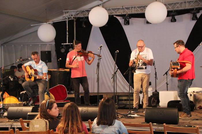 Folk doinuak eta marmitako t 18 1504428671914