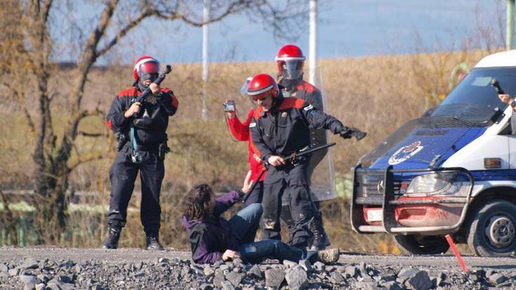 AHTren aurka aritzeagatik atxilotutako sei kideen epaiketak urriaren 14an jarraituko du