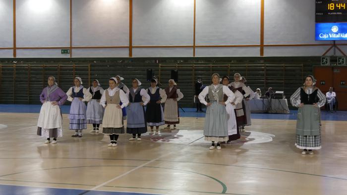 Itxarkundia taldeak Gabonetako erakustaldia egin du Laudion - 7