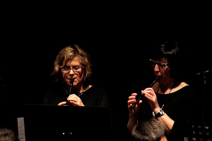 Eskualdeko ehundik gora dantzari eta musikarik koloreztatu zuten Amurrio Antzokiko oholtza - 50