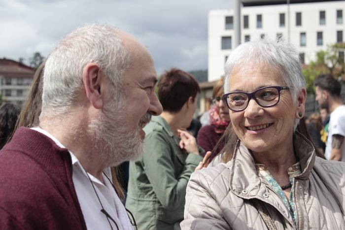 Aiaraldeko mugimendu feministaren epaitegiko protesta