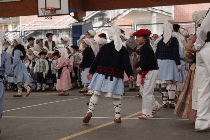 Dantzari Egunak herriguneko  43 1521467196130