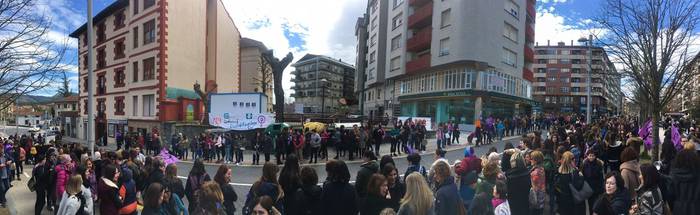 Greba feministaren goizeko t 25 1520511514100