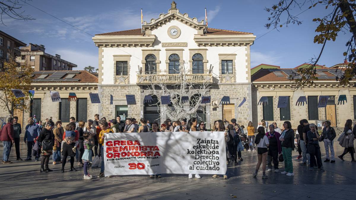 Zaintza sistema publiko eta komunitarioaren beharra berriro kalera