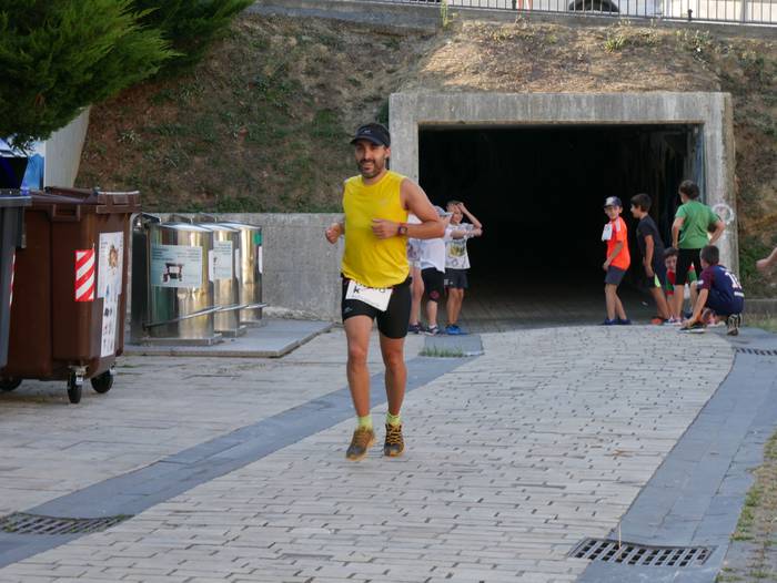 Haur zein helduek izan zuten 250 1538428940756