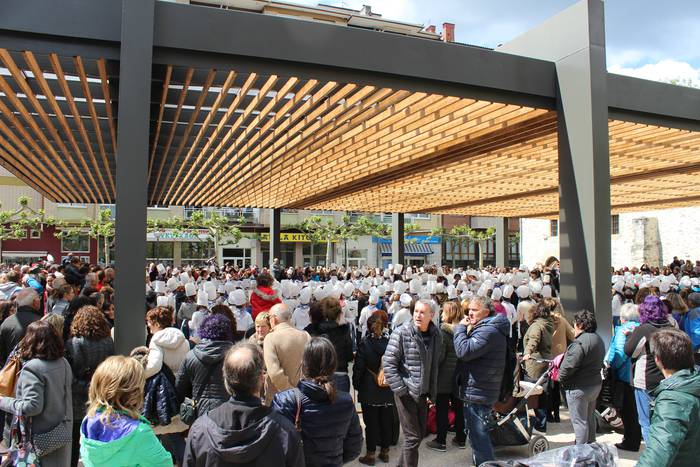 San Anton plazan egin dute u 28 1493306839101