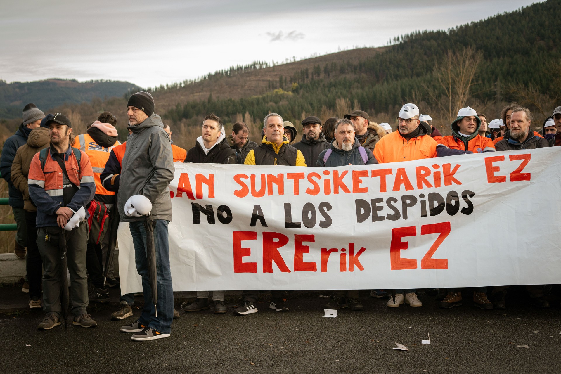 ELA sindikatuak greba mugagabea proposatu du Tubos Reunidoseko kaleratzeen kontra eta erreakzio gehiago azaleratzen ari dira
