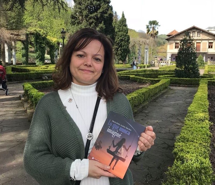 “Bizitzak esan nahi duena sentitzeko balio du nire liburu berriak”