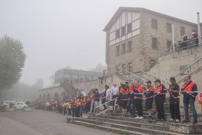 Giza katea osatu dute Tubos  11 1776687338182