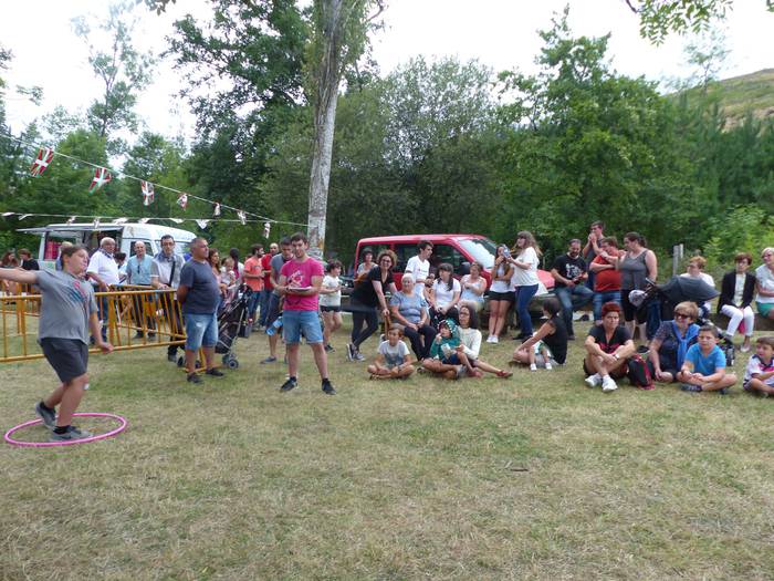 Jende ugari bildu zen Ama Zu 18 1565382372803