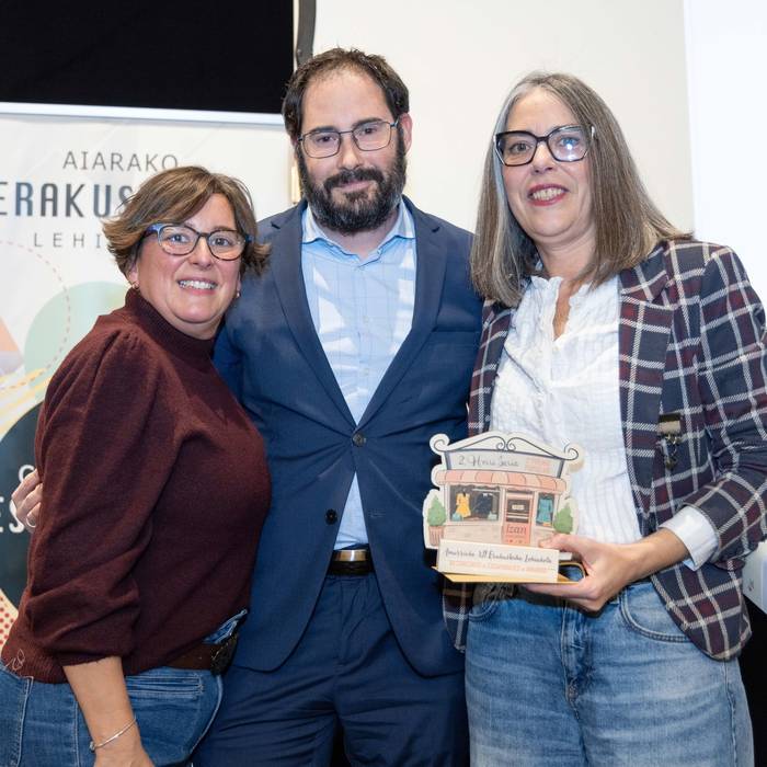 Maila handiko erakusleihoak  24 1766494592669