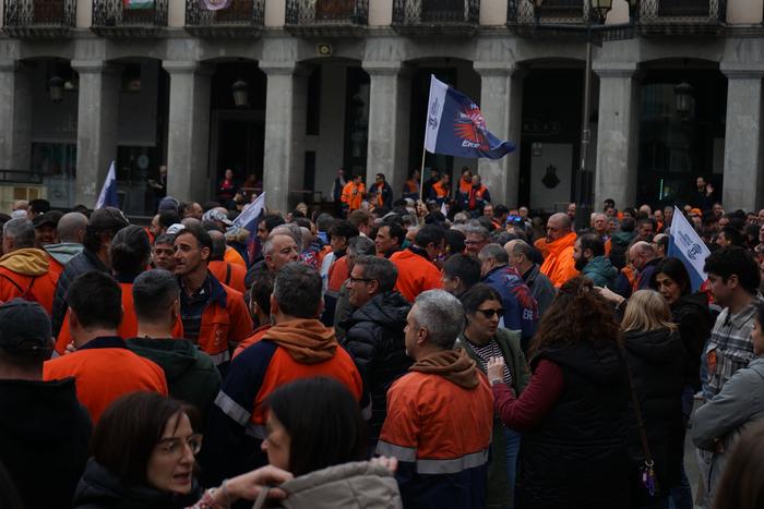 Laudiora mugitu da gaur Tubo 10 1772538898112