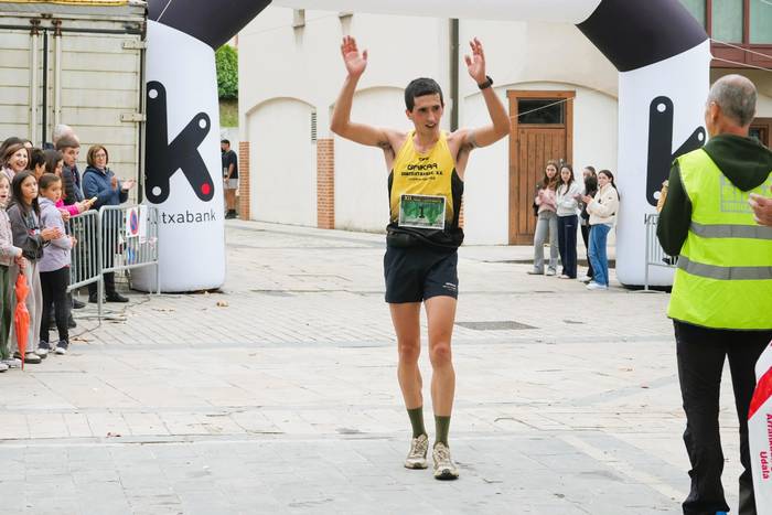 Hirurehundik gora korrikalar 73 1761471942322