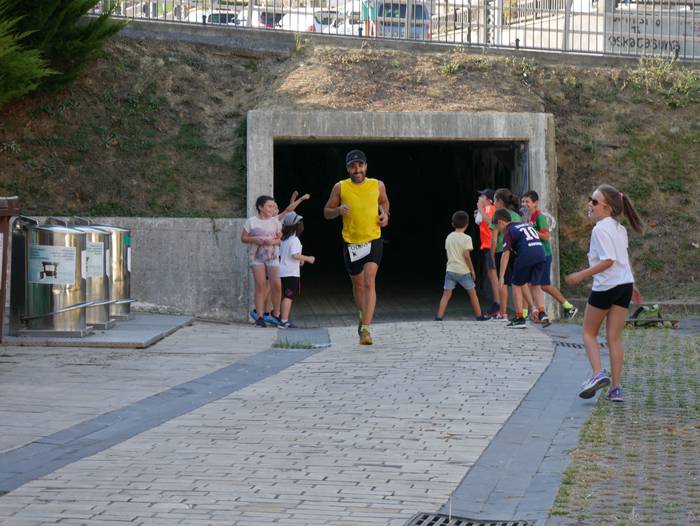 Haur zein helduek izan zuten 248 1538428927015