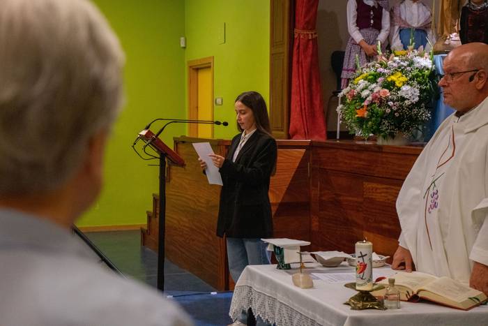 Agur jendetsu eta hunkigarri 13 1759073066417