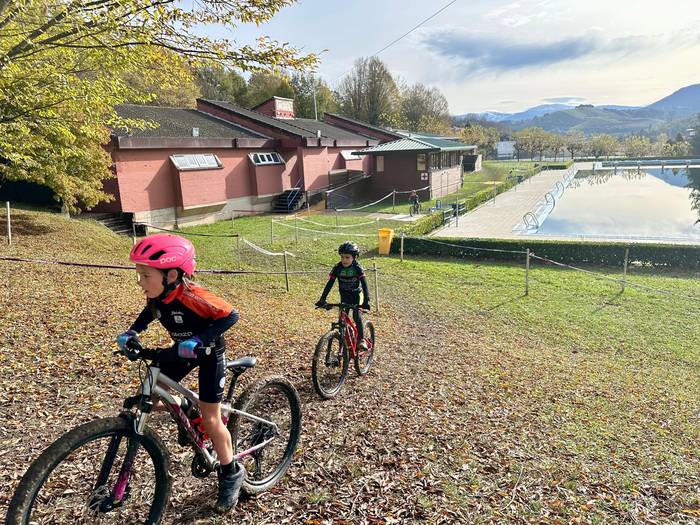 Ellakuri ziklokros zirkuitu  109 1764013405036