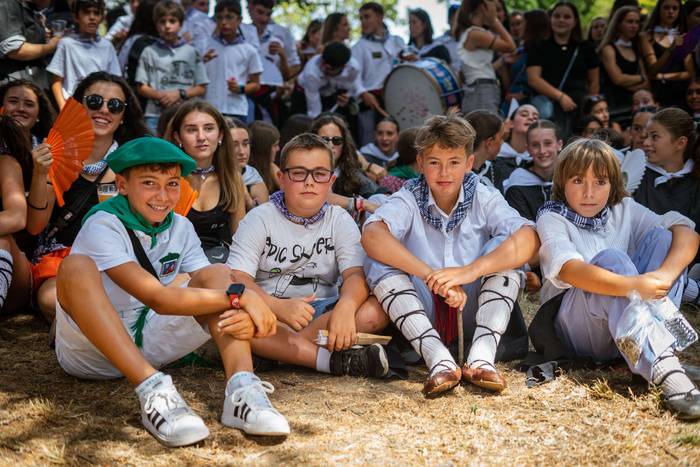 Amurrioko Kuadrillek ate jok 10 1755001055542