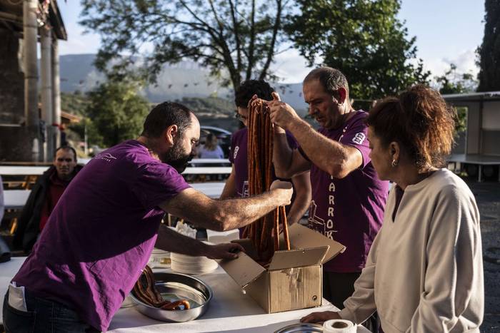 Auzolanean eta festa-giroan  44 1756712721560