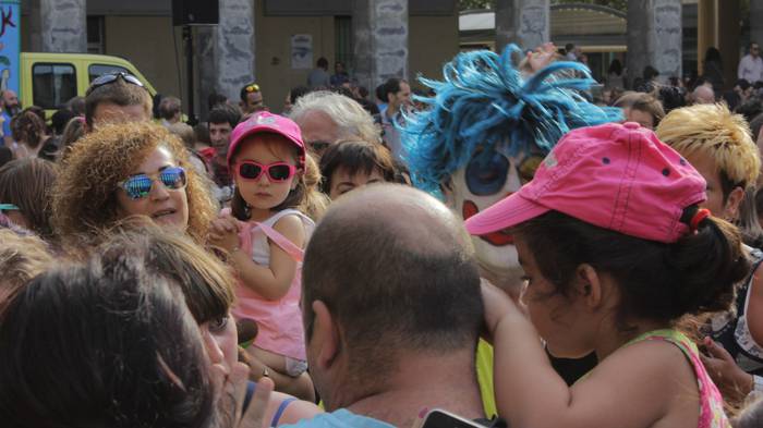 Ilusioa eta muxuak banatu di 11 1499276797346