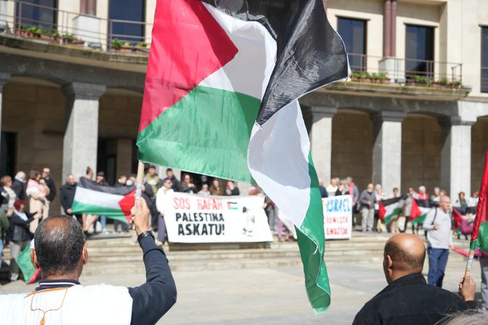 Laudiok Palestinako herriari elkartasuna adierazi dio bizi duen egoera salatuz