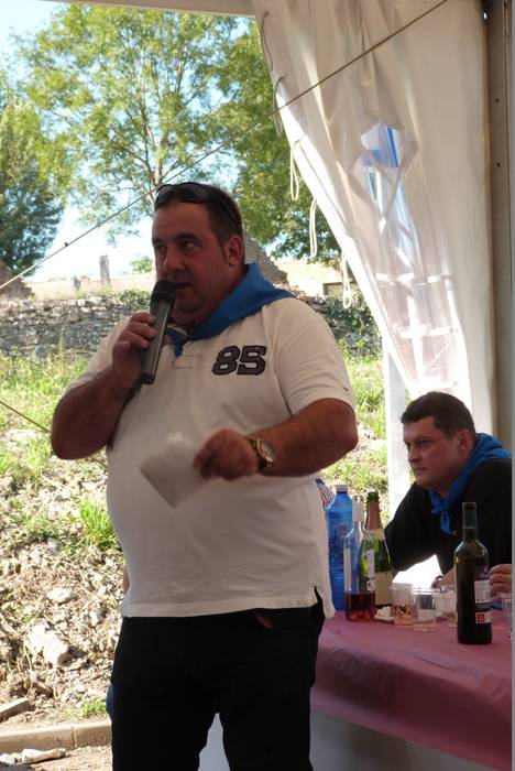 Auzokide ugarik hartu zuten  90 1506366878859