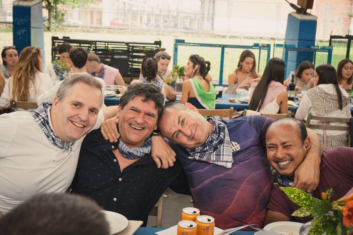 Ehunka lagun bildu dituzte j 118 1757018662858