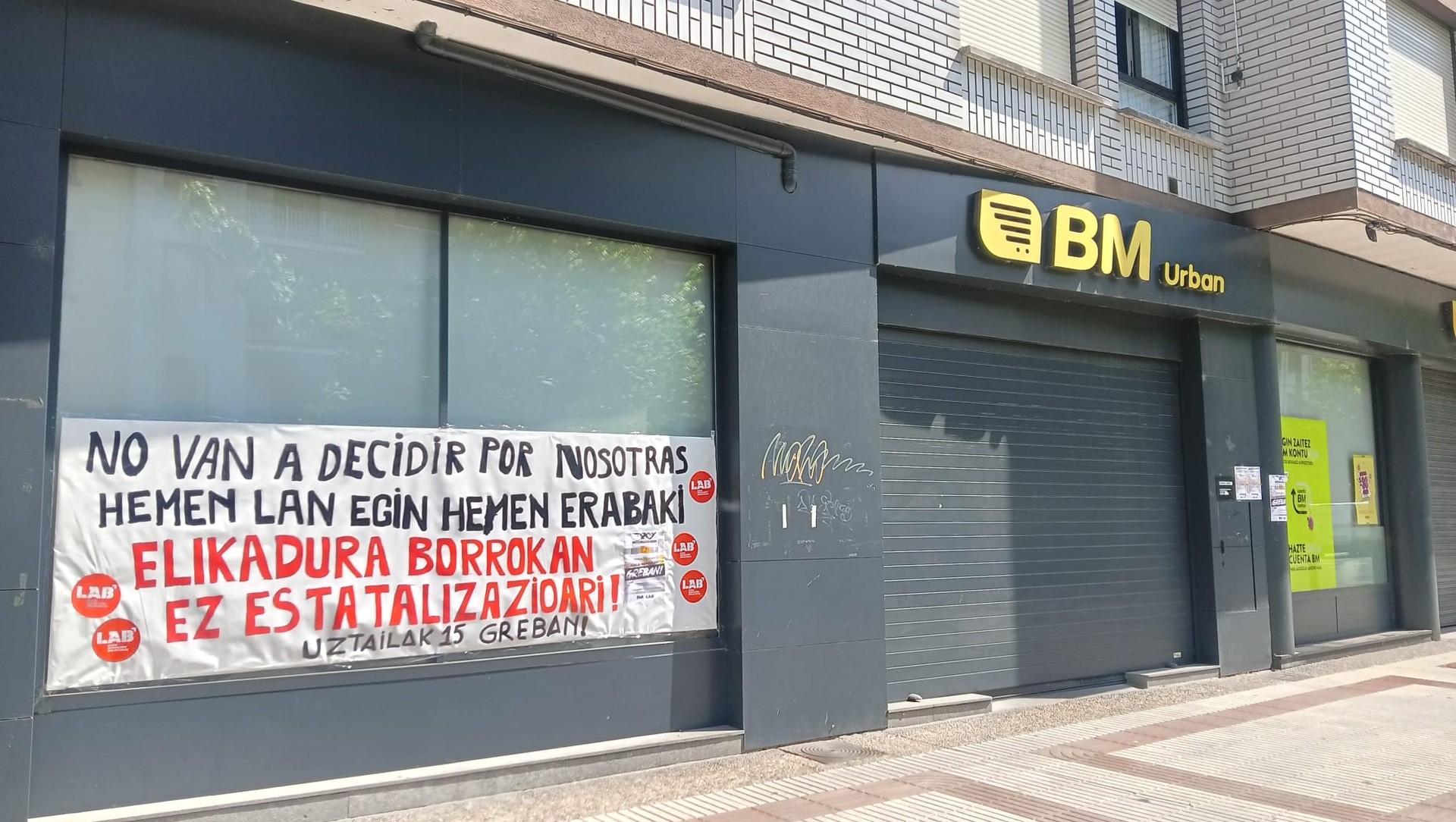 Jarraipen zabala izan du estatalizazioaren aurkako grebak BM eta Dia supermerkatuetan