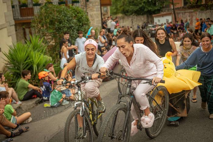 Bizikletak irudimenez jantzi 100 1757325955304