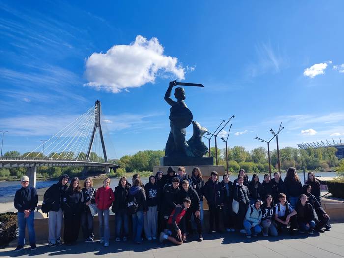 Osteguna zientzian buru-bela 1 1776973388667