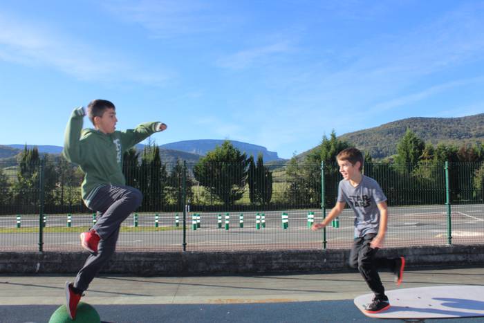 ARGAZKIEKIN JOLASEAN 8 1511251424103