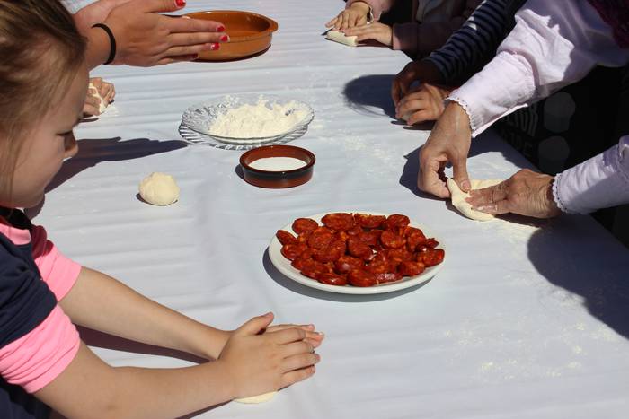 Haurrek eman zioten forma oreari