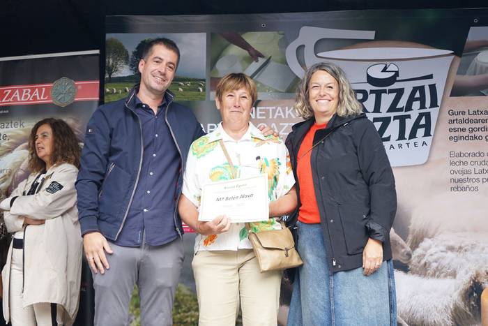 Yolanda Elosegui, Maria Ange 32 1758471094500