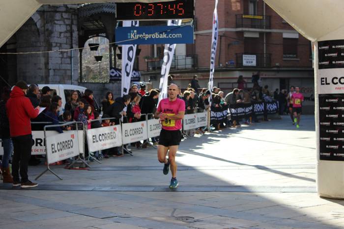 300 korrikalari baino gehiag 61 1517150209782