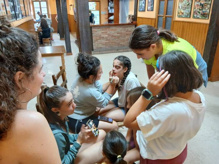 Bi eguneko festa egin dute A 56 1758574751787