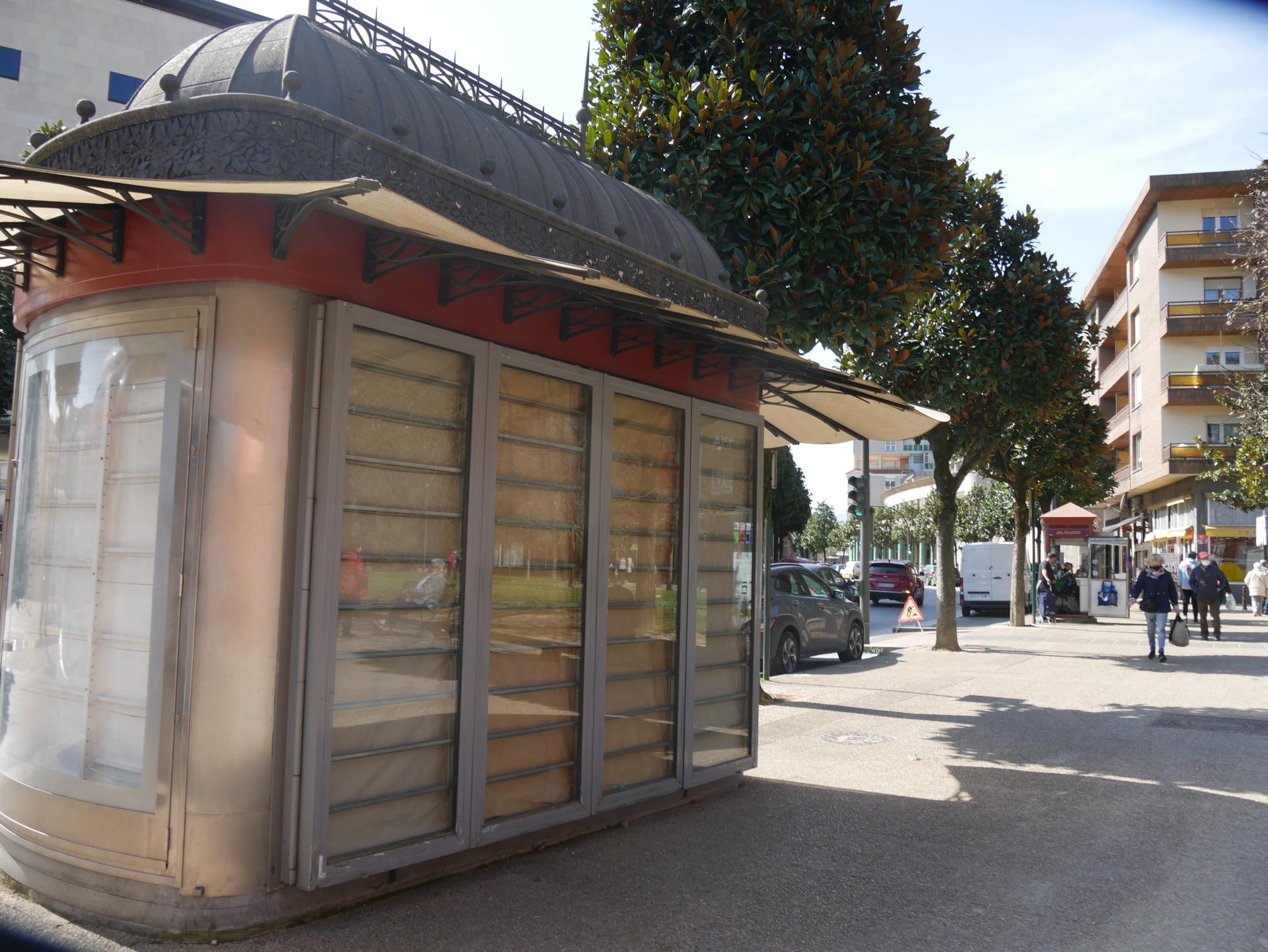Turismo bulegoa ireki nahi du Udalak Lamuzako kioskoan, udarako