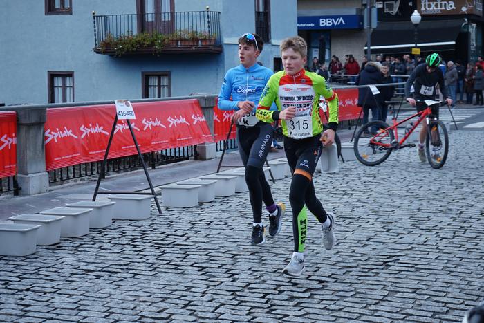 400 kirolarik parte hartu zu 83 1767282788753